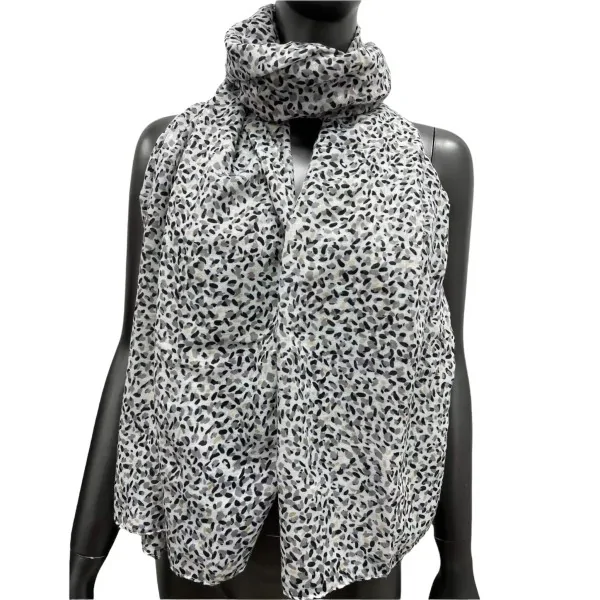 Lenço preto com manchas e detalhes dourados prateados