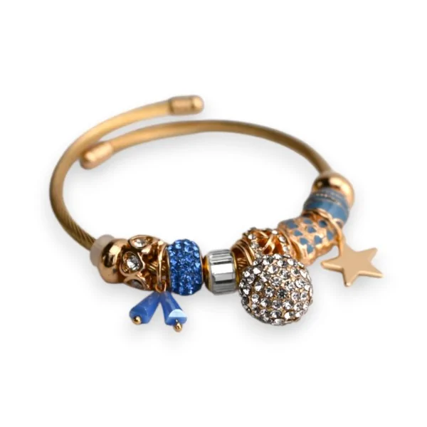Bracelete rígido dourado e azul com pingentes e bola de strass