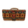 Cartera de corcho con diseño indio