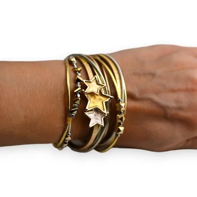 Armband aus Kunstleder mit 2 Wicklungen und goldenem Stern