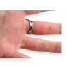 Anello in Acciaio con 3 Cristalli Bianchi | Gioiello Elegante da Donna | Moda Trendy