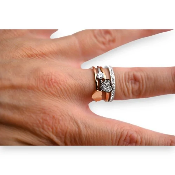 Anillo de acero de 2 tonos con corazón