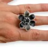 Anel de fantasia prateado com flor preta