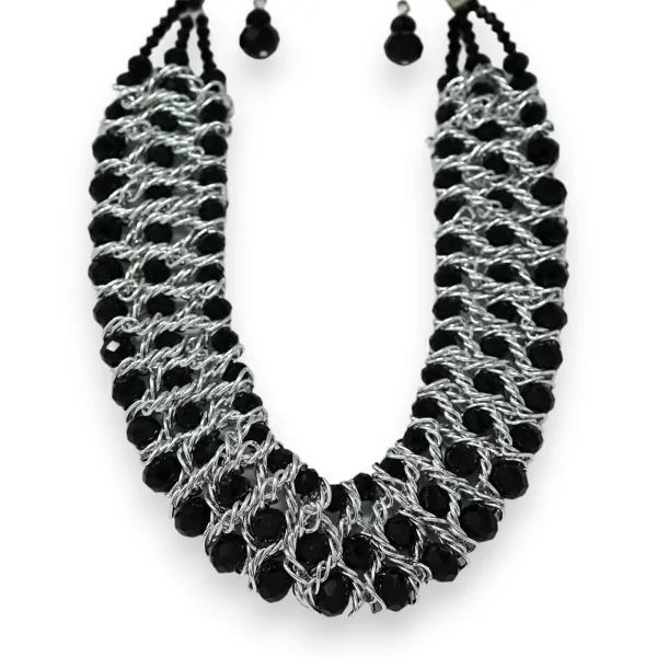 Colar fantasia gargantilha preto e prateado elegante