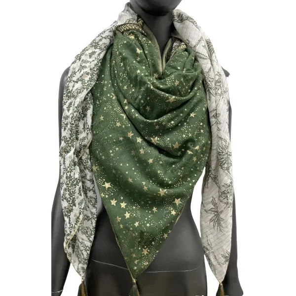Four-sided scarf with star pattern in khaki shades