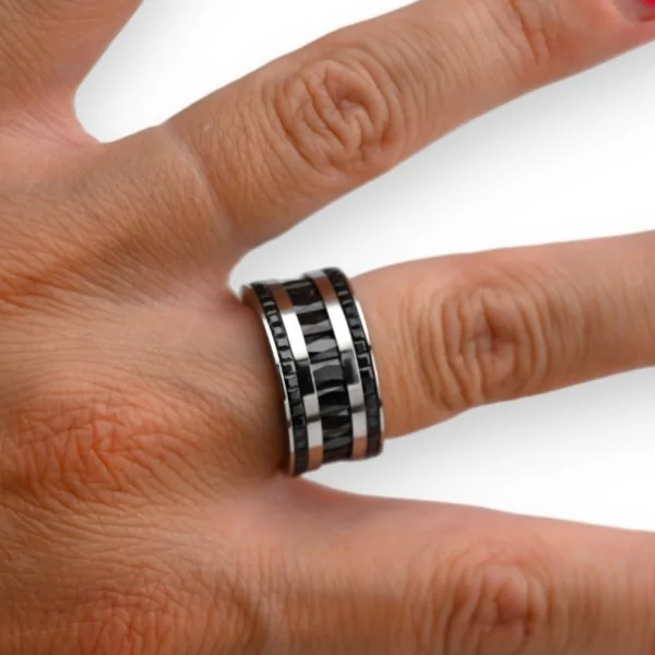 Bague tendance argenté et pierre noire