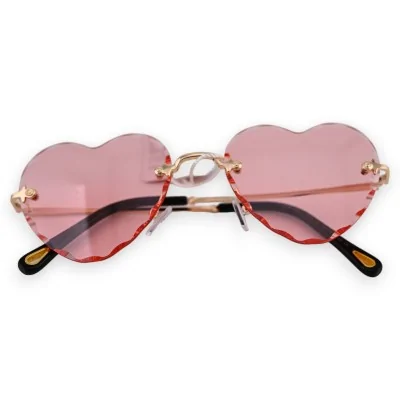 Herzförmige rosafarbene Brille