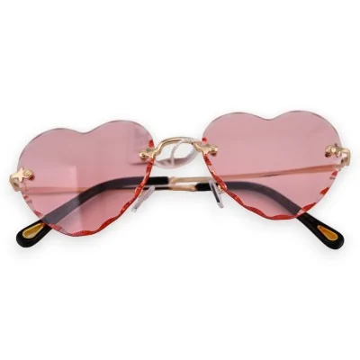 Herzförmige rosafarbene Brille