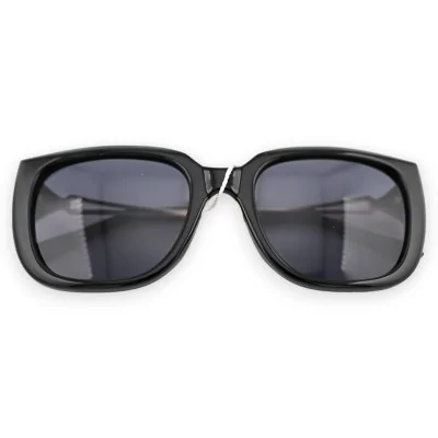 Gafas de sol de gran tamaño negras y doradas