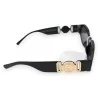Elegante schwarze rechteckige Sonnenbrille mit goldenen Details | Trendige Mode