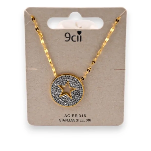 Colar de aço dourado com medalhão de strass e estrela vazada