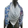 Quadratisches Patchwork-Tuch mit Blumen- und blauem Pfauenschwanz-Druck