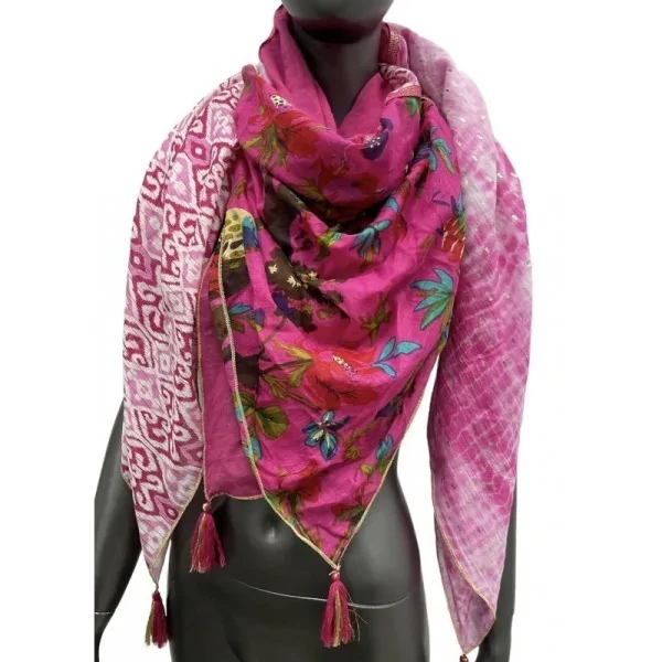 Ethnischer Patchwork-Schal mit fuchsiafarbenen Blumen