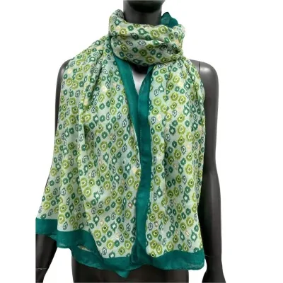 Lenço étnico verde com detalhes dourados