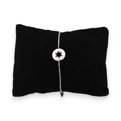 Bracciale in acciaio argentato con medaglione a stella traforata