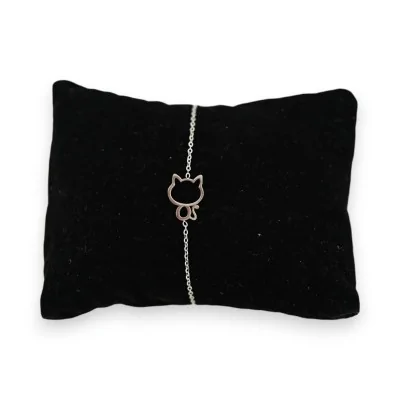 Pulsera de acero plateado con pequeño gato