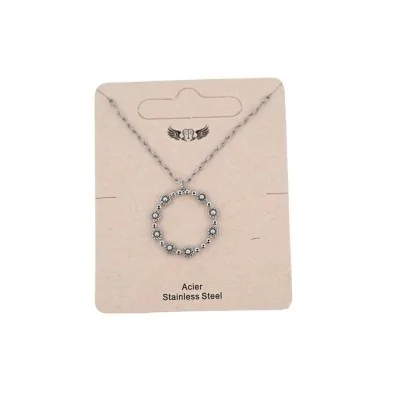 Collana in acciaio argentato con corona di fiori e piccole perle grigie