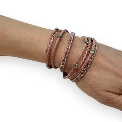 Pulseira dupla rosa com tachas e strass