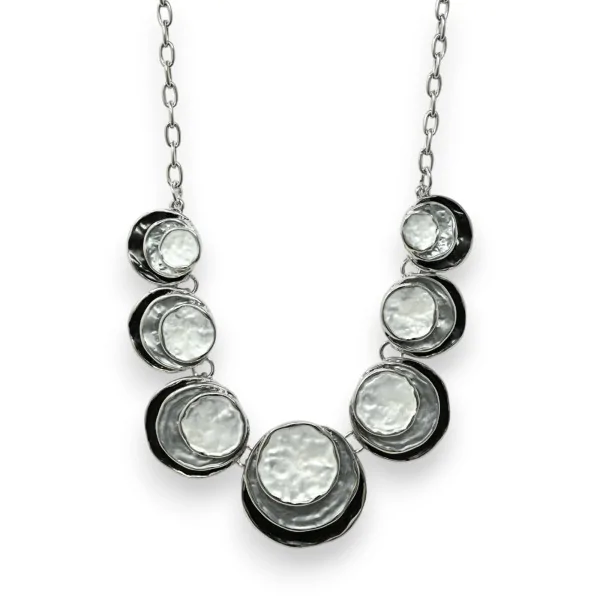 Necklace set with round relief in black and grey shades