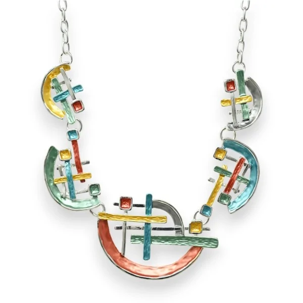 Juego de collar plateado con forma geométrica multicolor