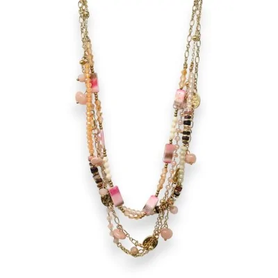 Conjunto de collar de fantasía dorado de múltiples capas con matices rosados