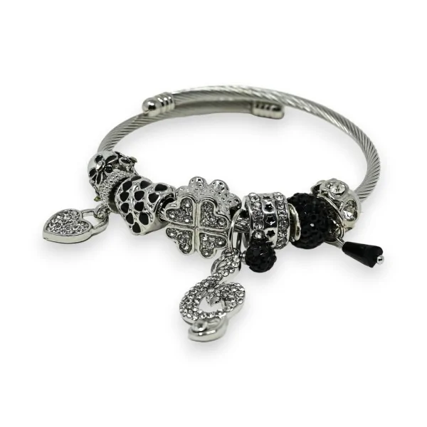 Bracelete rígido com pingentes prateado e preto com clave de sol