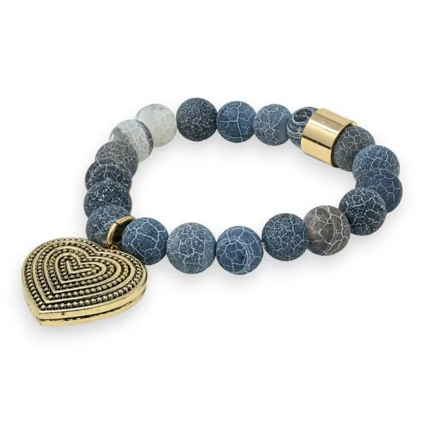 Pulseira de pedras cinza antracite com pingente de medalhão coração dourado