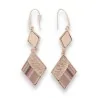 Geometric dangling earrings with diamond shape in rose gold color
