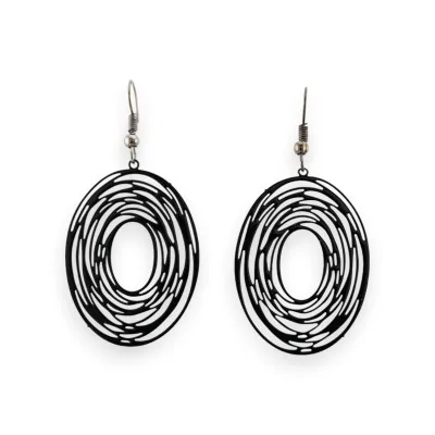 Brinco oval espiral preto renda metal