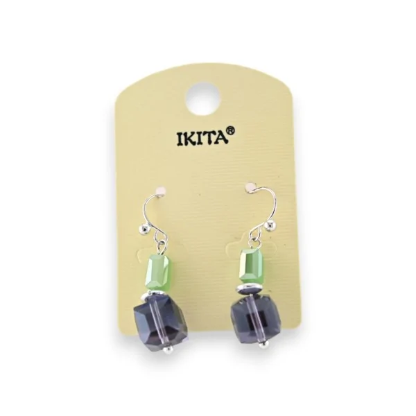 Pendientes de metal plateado con cubos verde y morado marca Ikita