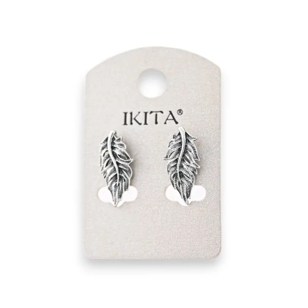 Pendientes de plumas plateadas envejecidas de Ikita
