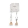 Brincos boêmios com pompons taupe Ikita