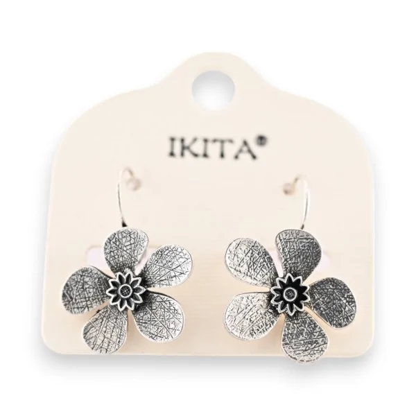 Silver-plated flower earrings by Ikita