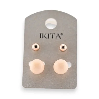 Goldene Ohrringe mit beiger Perle von Ikita Goldene Ohrringe mit beiger Perle von Ikita
