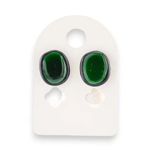 Boucles d'oreilles vert bouteille en métal noir