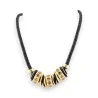 Colar Belle Miss Couro Preto & Argolas Douradas | Joia Feminina Moderna