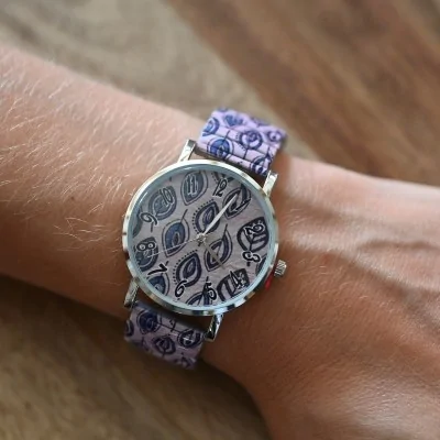 Blue leaf print Ernest watch on pink background