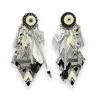 Ohrclips mit Medaillon in Rautenform mit schwarzem und grauem Zickzackmuster