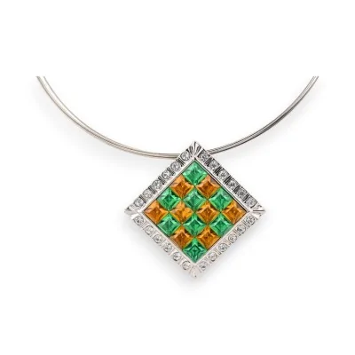 Collier ras-de-cou losange...