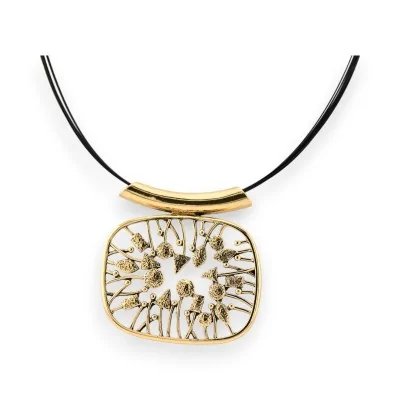 Goldene Designer-Halskette mit Anhänger von IKITA