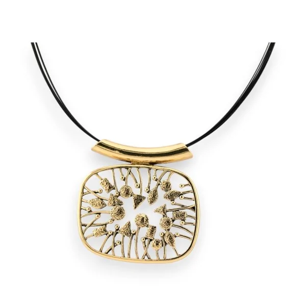 Colar pingente dourado design IKITA