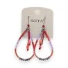 Pendientes Ikita lágrima plata con abalorios Miyuki rojos lila acentos drops coral y cordón trenzado