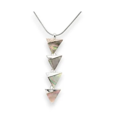 Collar Geométrico con rombos de Nácar y plateados de Ikita