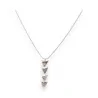 Collier Triangle Nacre Ikita | Bijou Géométrique Élégant et Tendance
