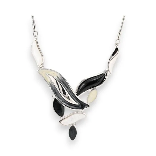 Colar Medalhão design Preto e Branco da Belle Miss