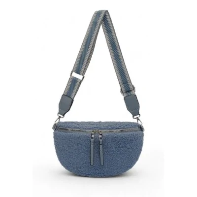 Bolsa de cintura/ombro em pelúcia Azul da David Jones