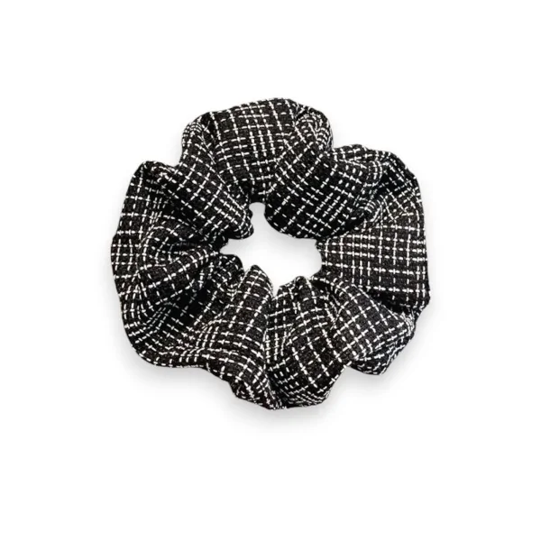 Scrunchie a quadretti bianco e nero