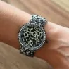 Reloj Ernest leopardo sobre fondo crema