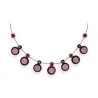 Collana fantasia con ciondoli dal design in rilievo rosa di Ikita
