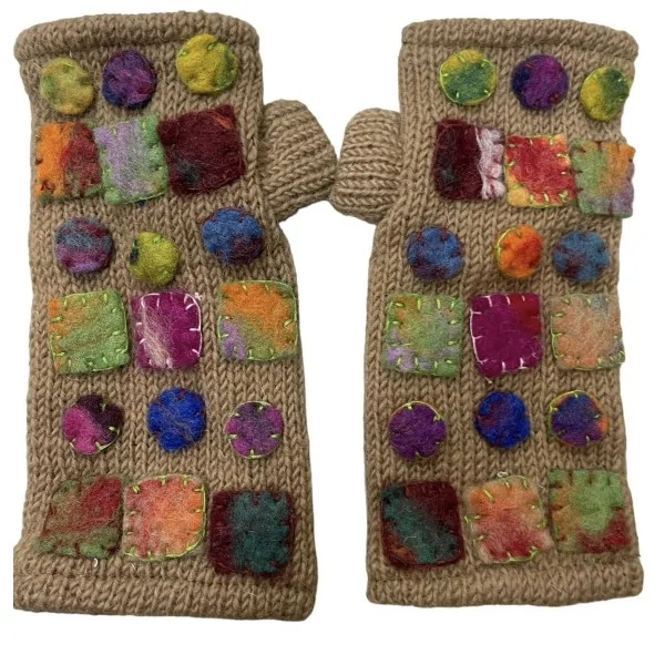 Luvas sem dedos de lã do Nepal camel bordadas com formas geométricas multicoloridas